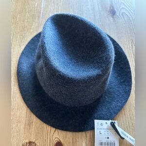 Zara - brand new 100% wool hat